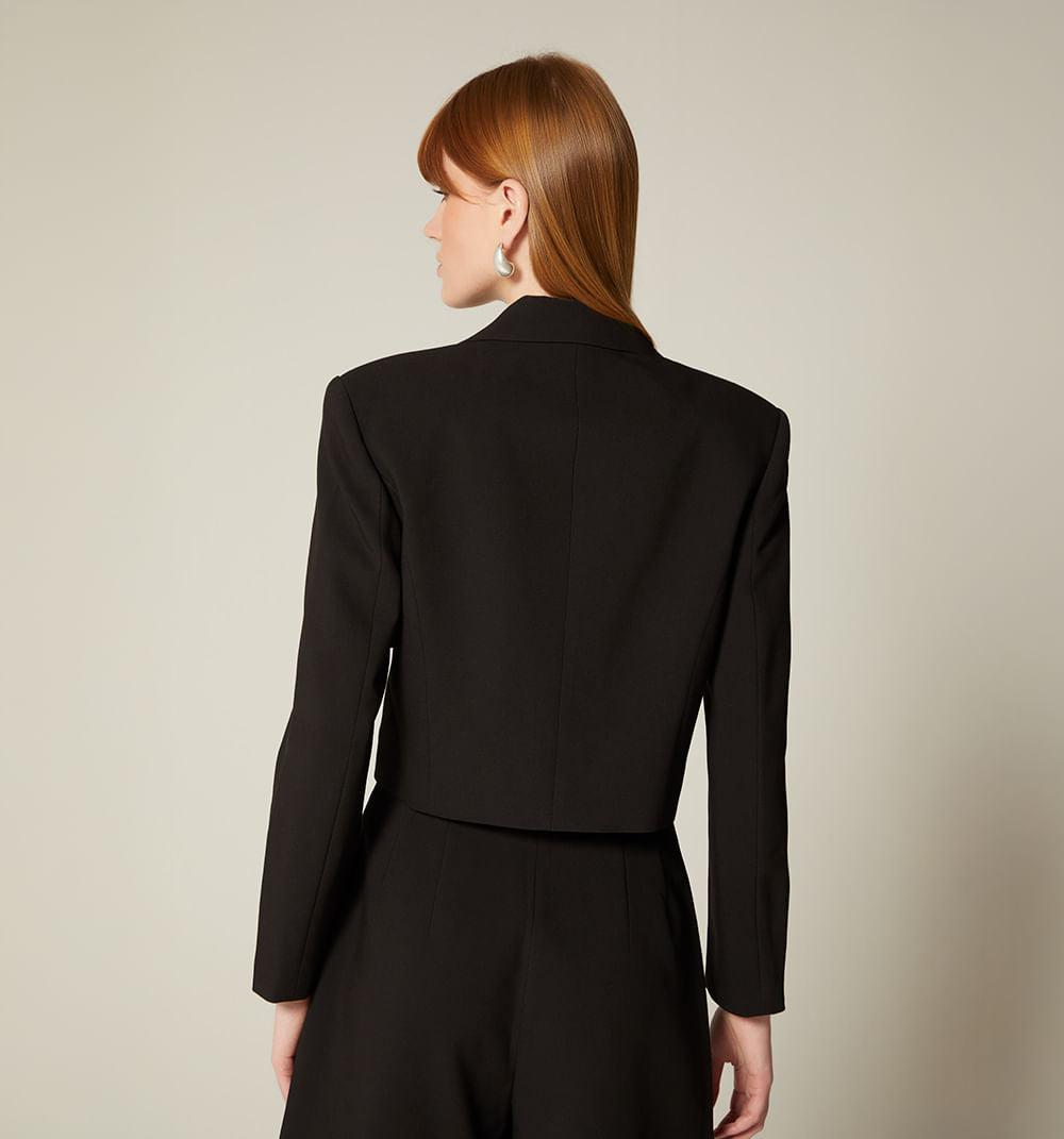 Blazer Corto Con Bolsillos Frontales