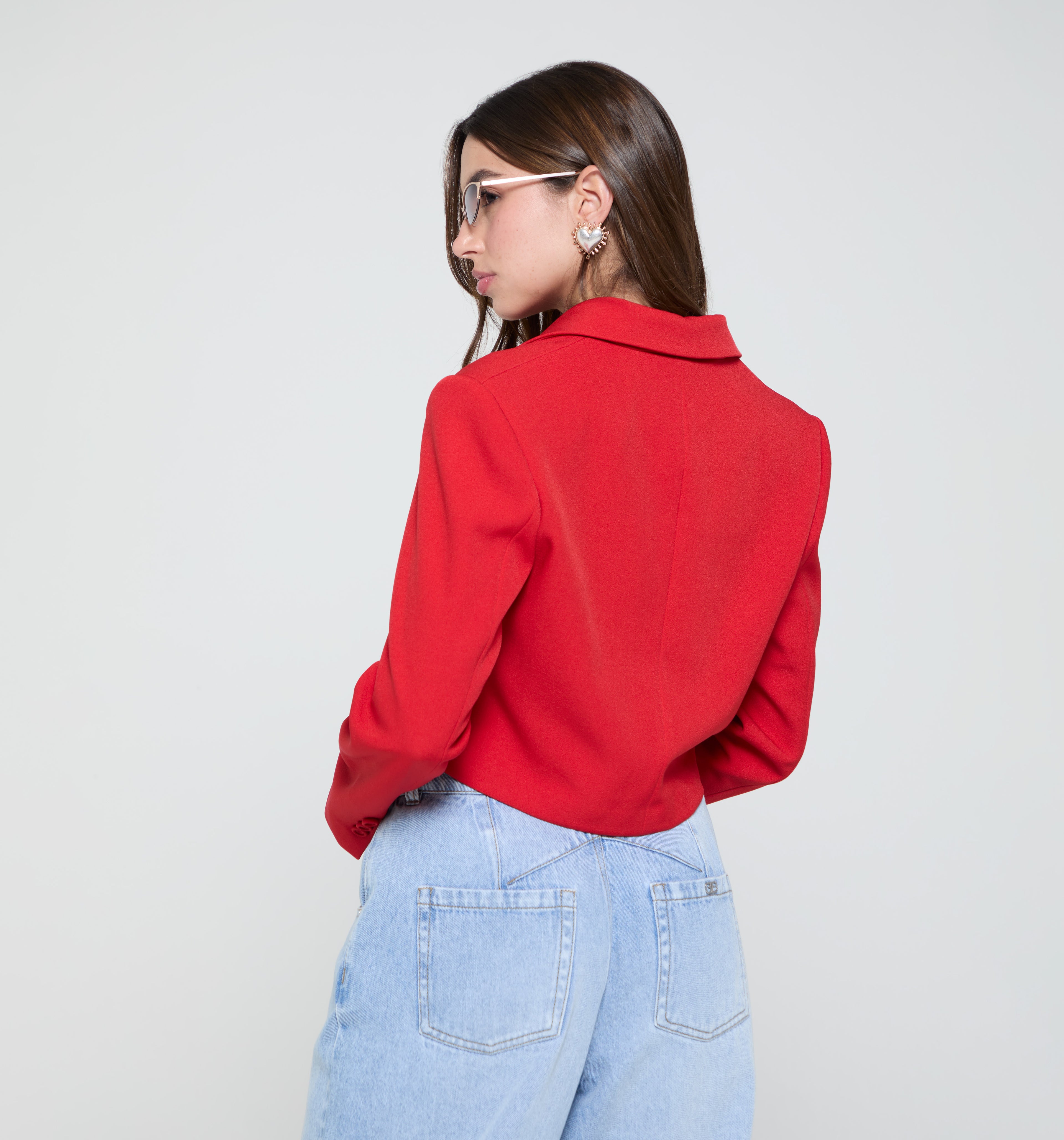 Blazer Corto Con Botones Frontales