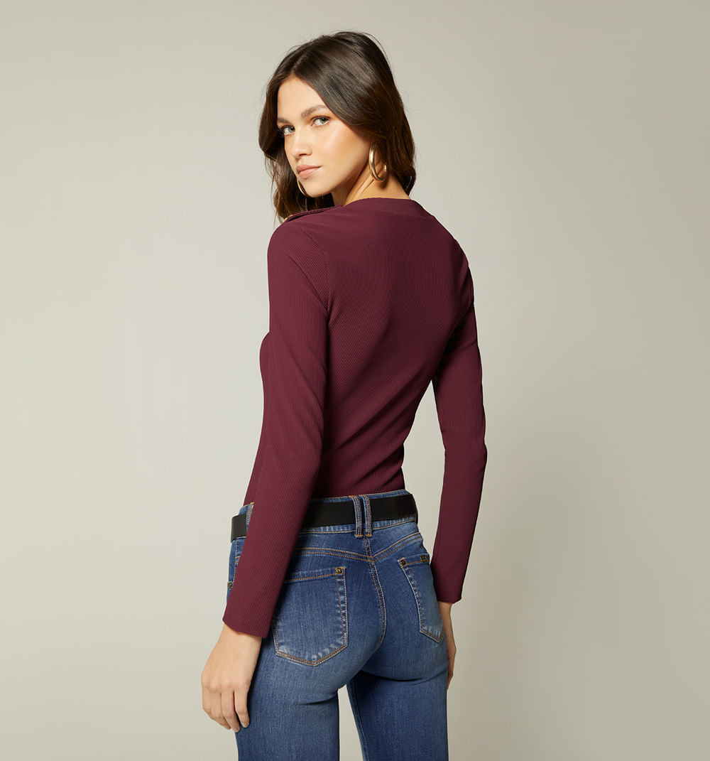 Blusa Cuello Bandeja Con Broches