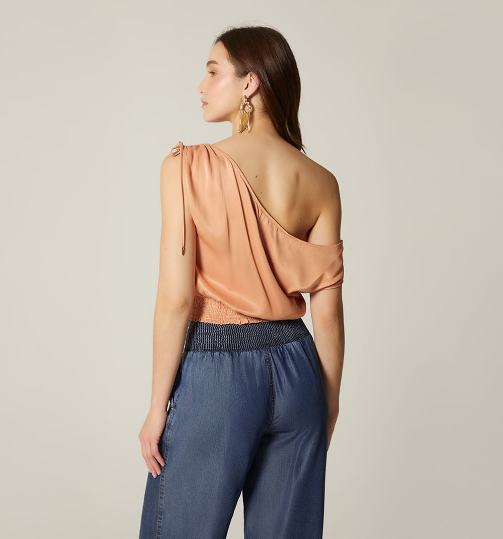 Blusa Escote Bandeja