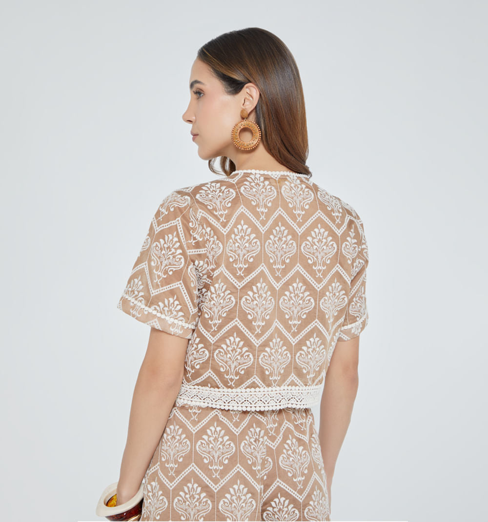 Blusa Manga Corta Con Encaje