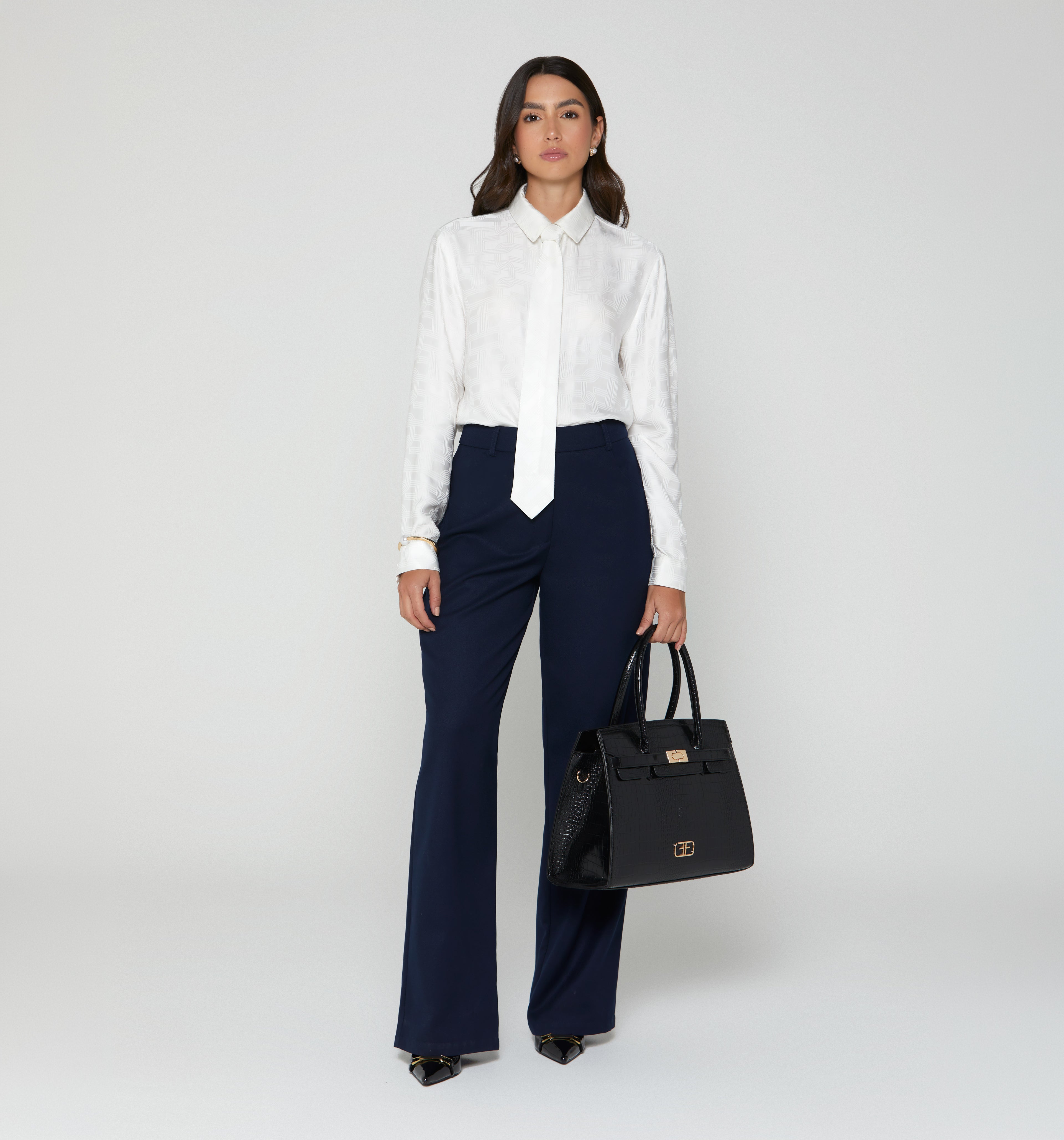 Blusa Camisera Con Corbata