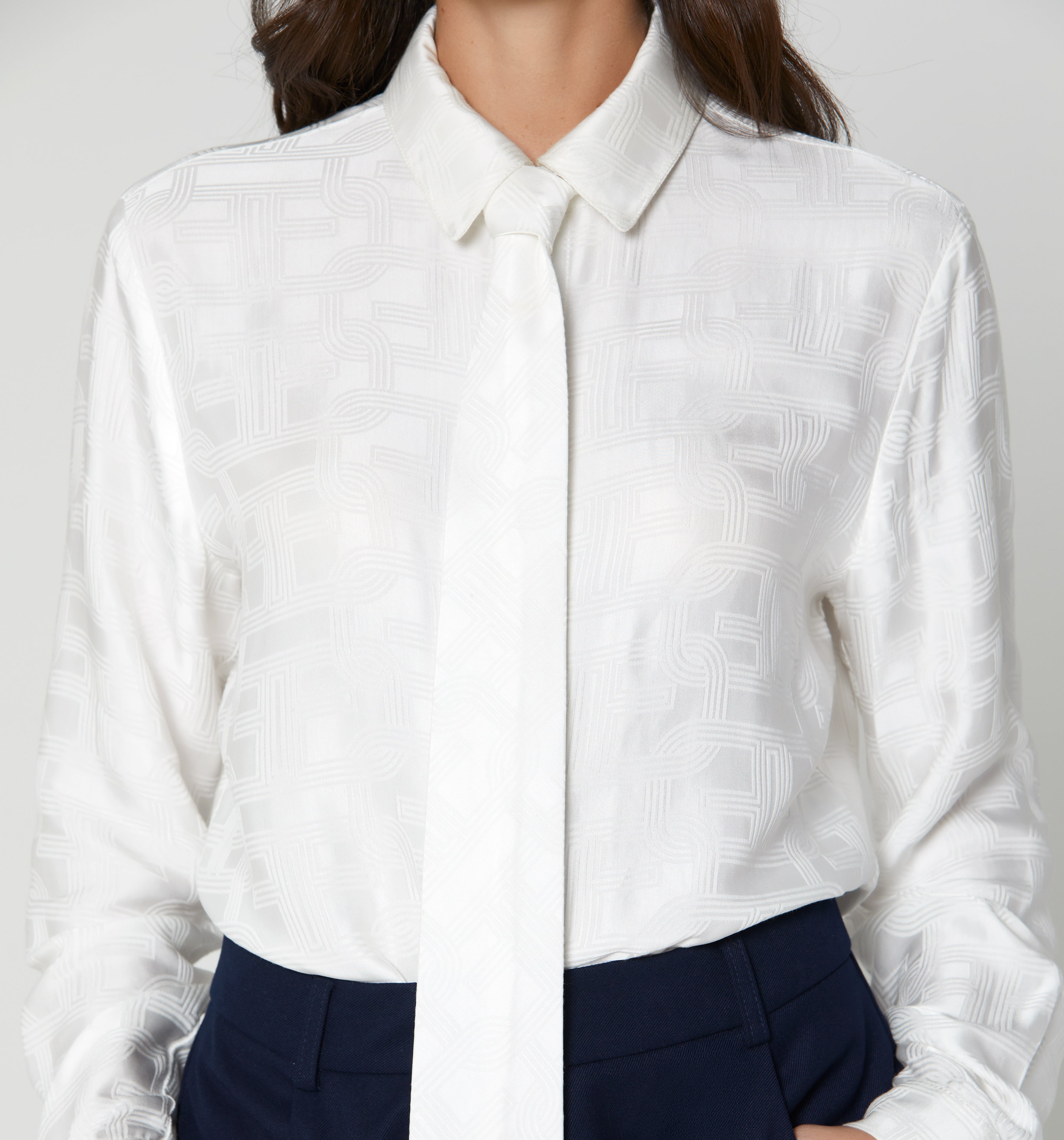 Blusa Camisera Con Corbata