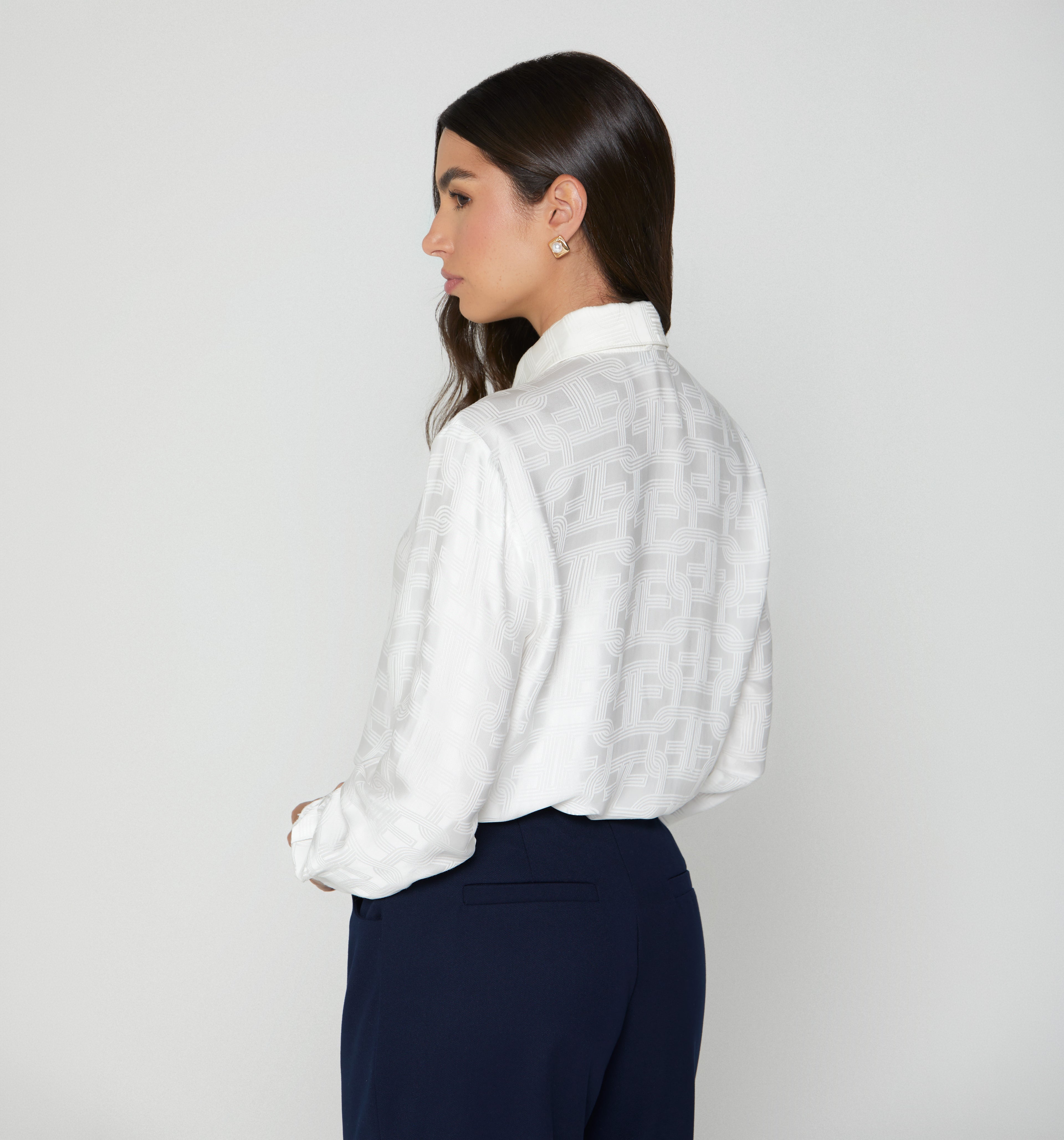 Blusa Camisera Con Corbata