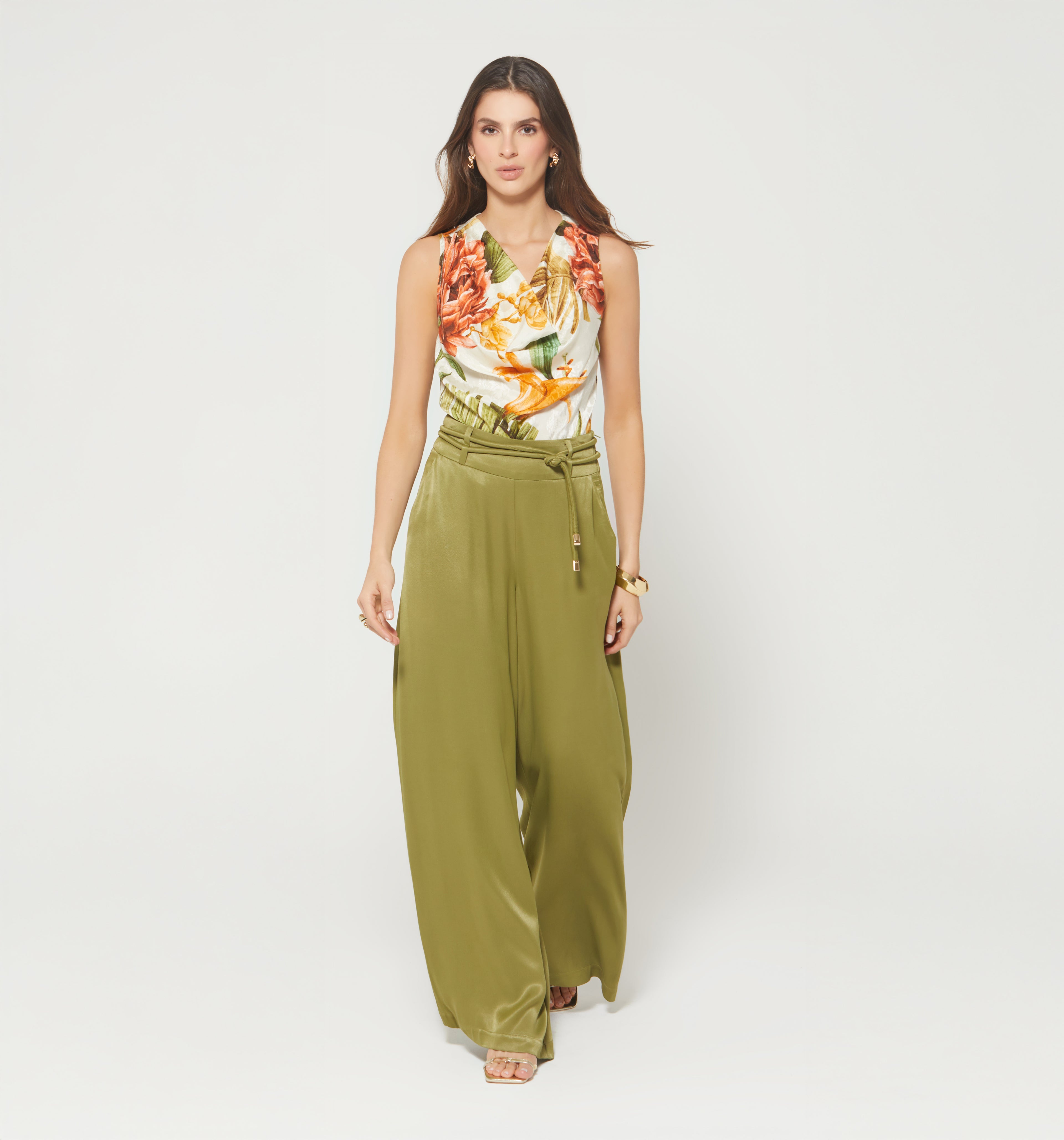 Blusa Escote Pelicano