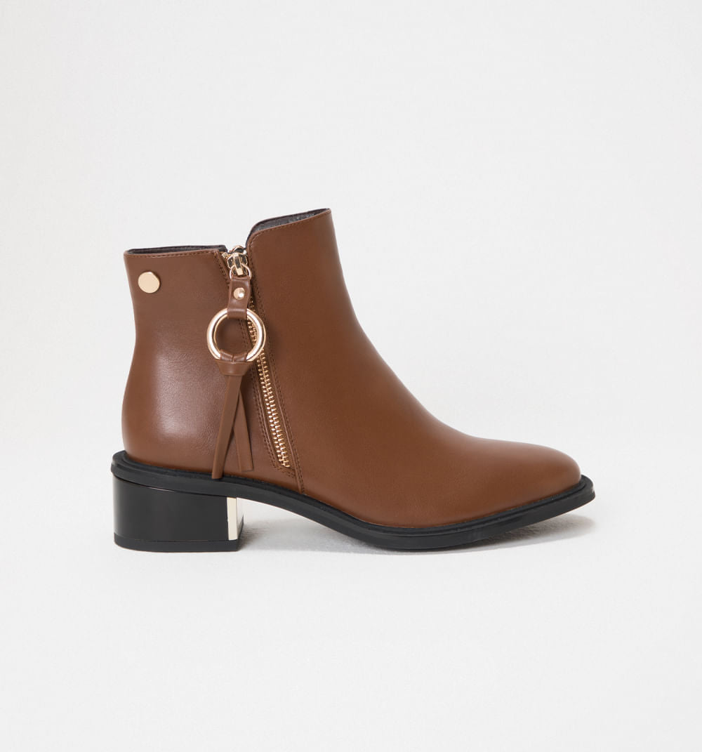 Botin Con Herraje Decorativo S085016