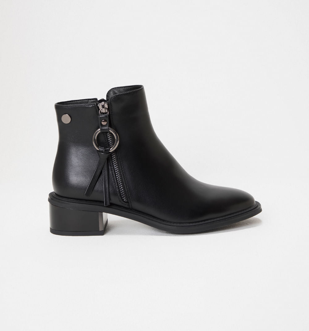 Botin Con Herraje Decorativo S085016