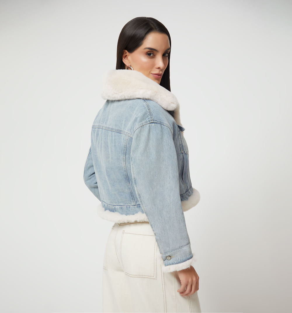 Chamarra Denim Con Detalle En Pelo