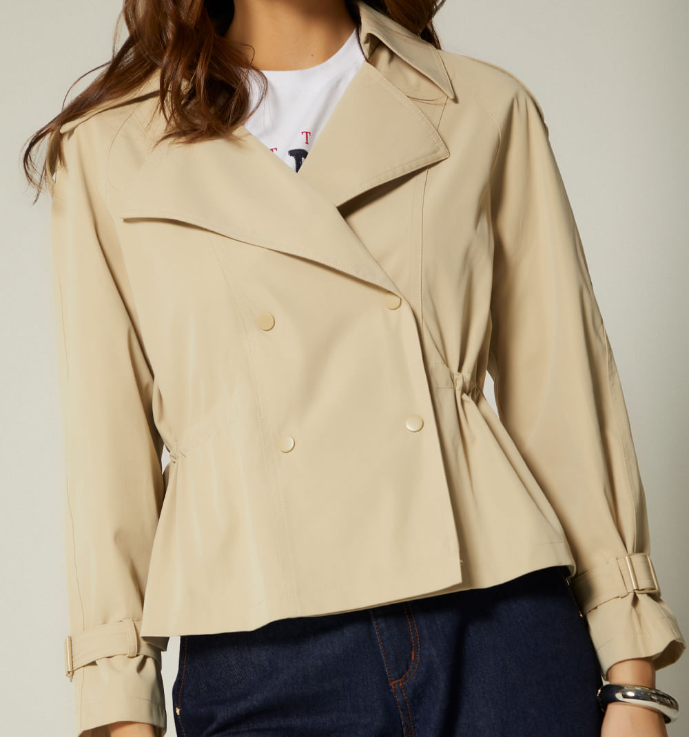 Trench Corto Con Cintura Enresortada