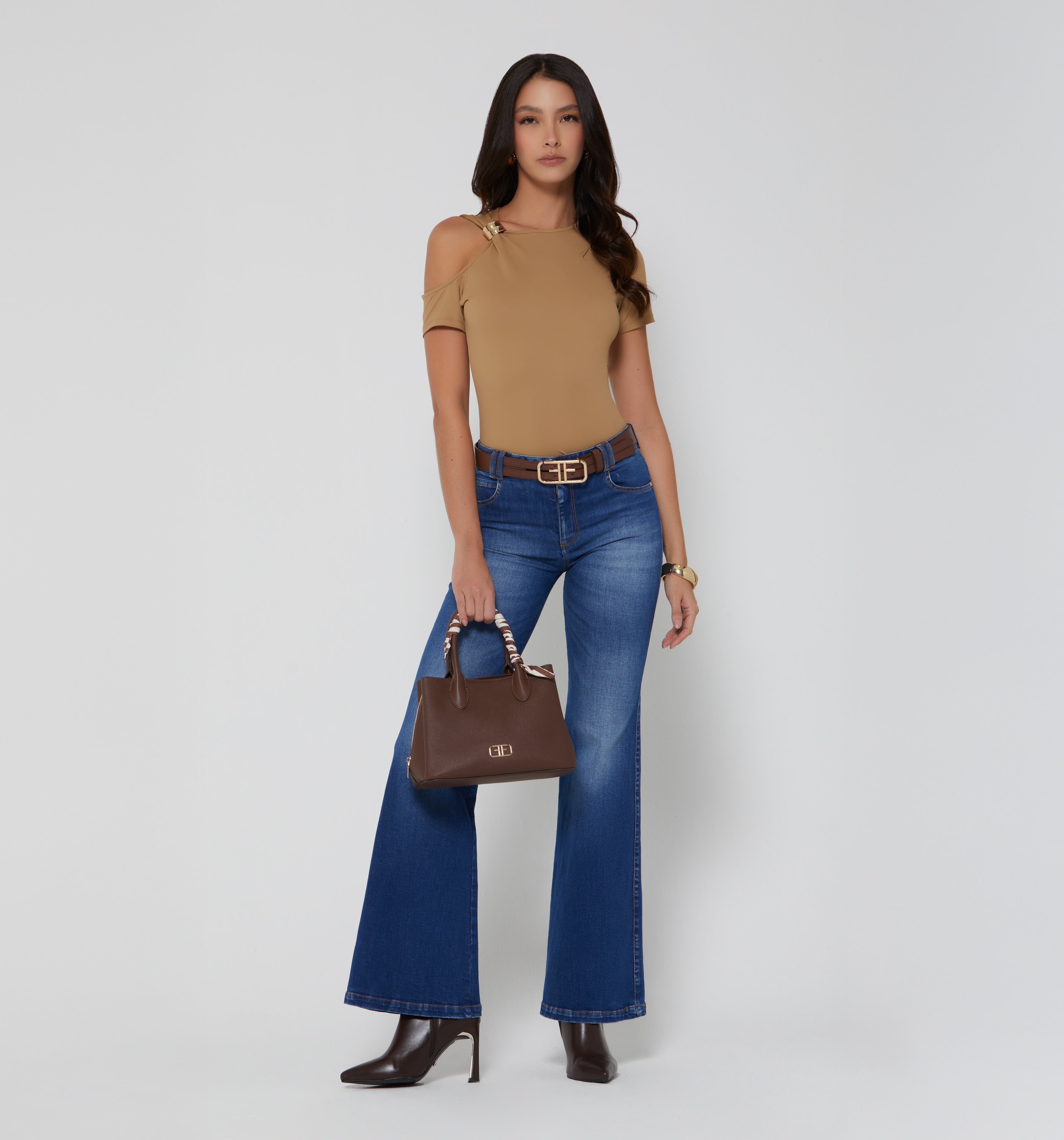 Jeans Campana Tiro Medio Correa