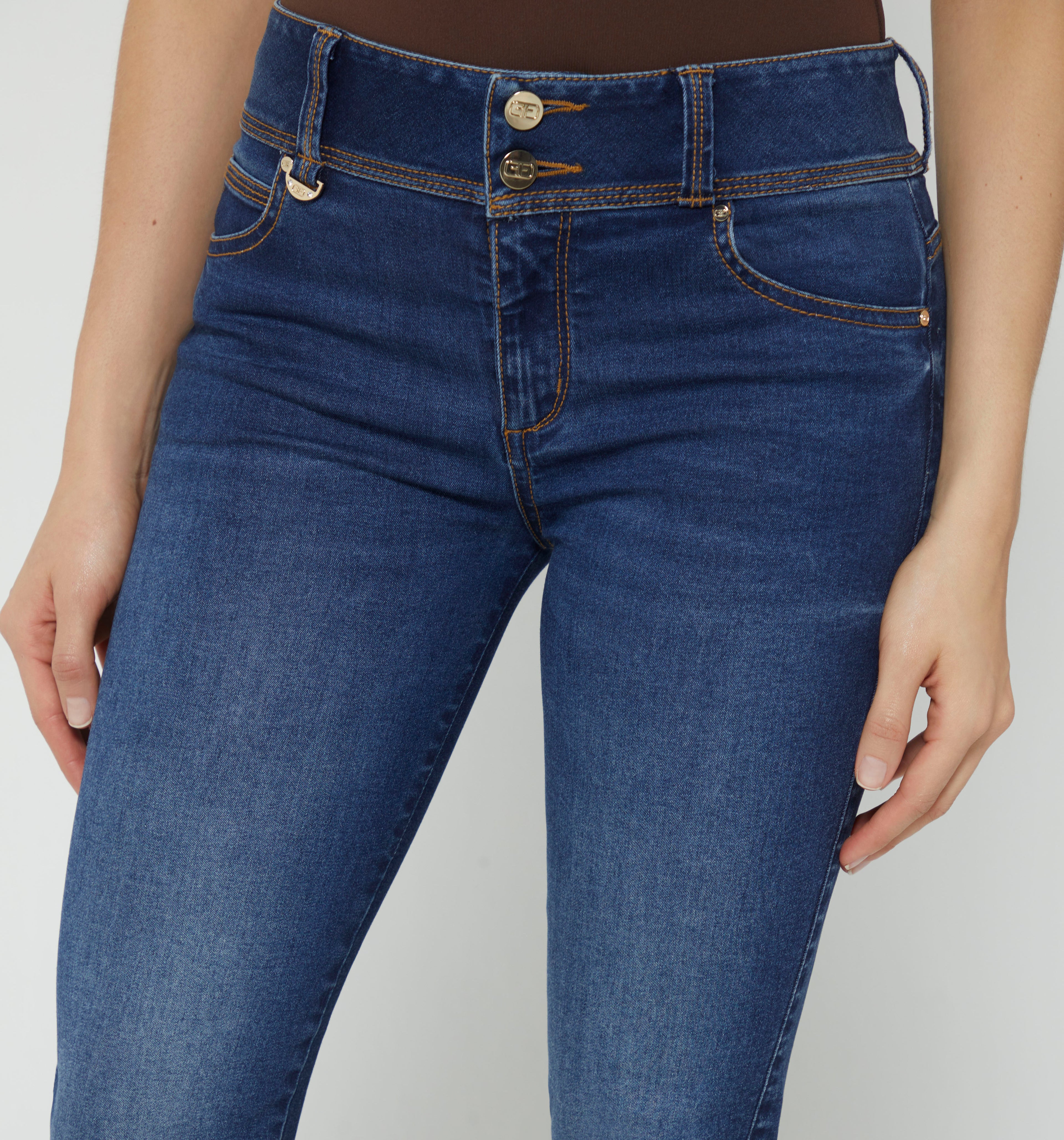 Jean Skinny Tiro Medio 5 Bolsillos - Azul