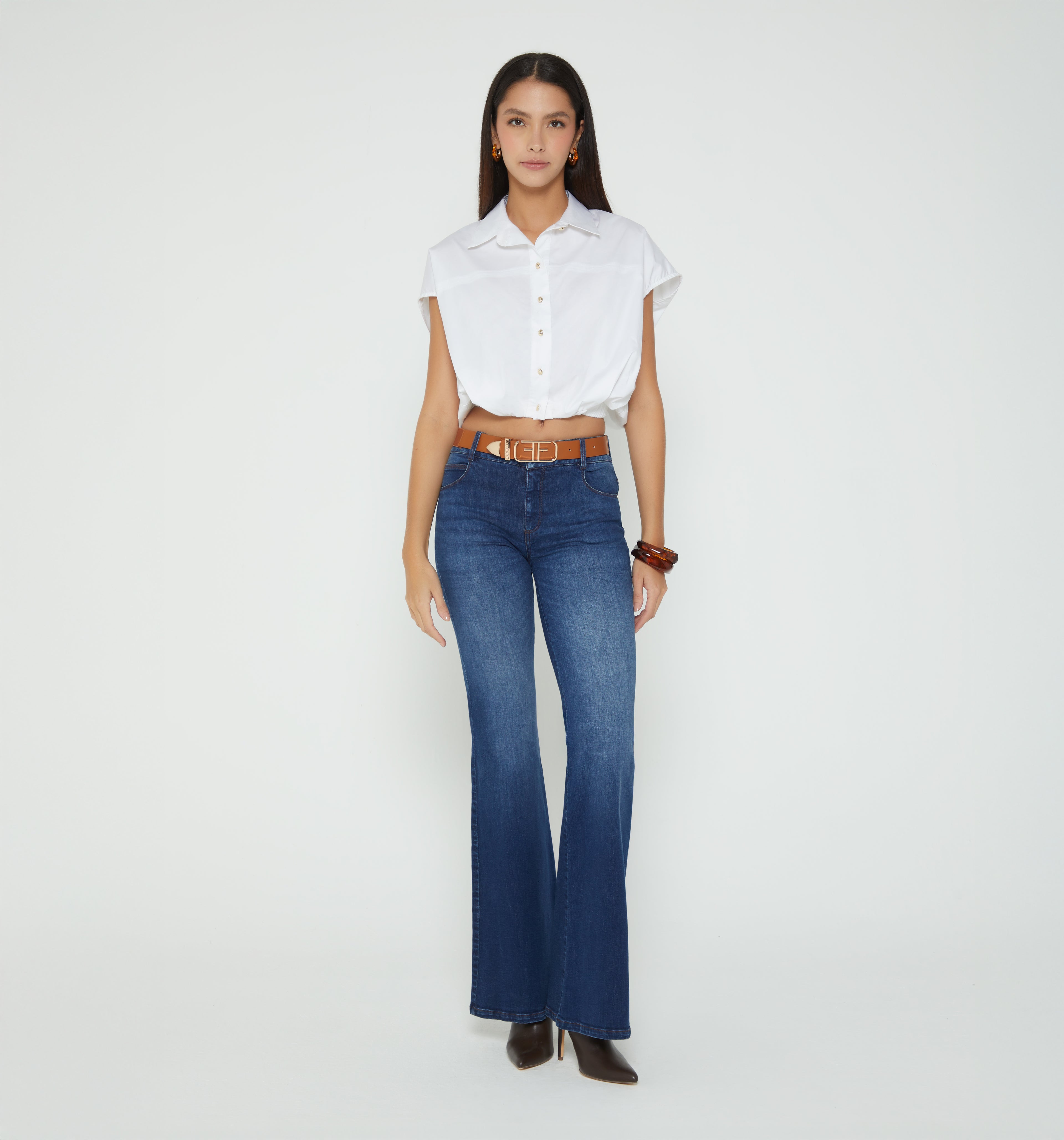 Jeans Campana Tiro Medio Cinturon