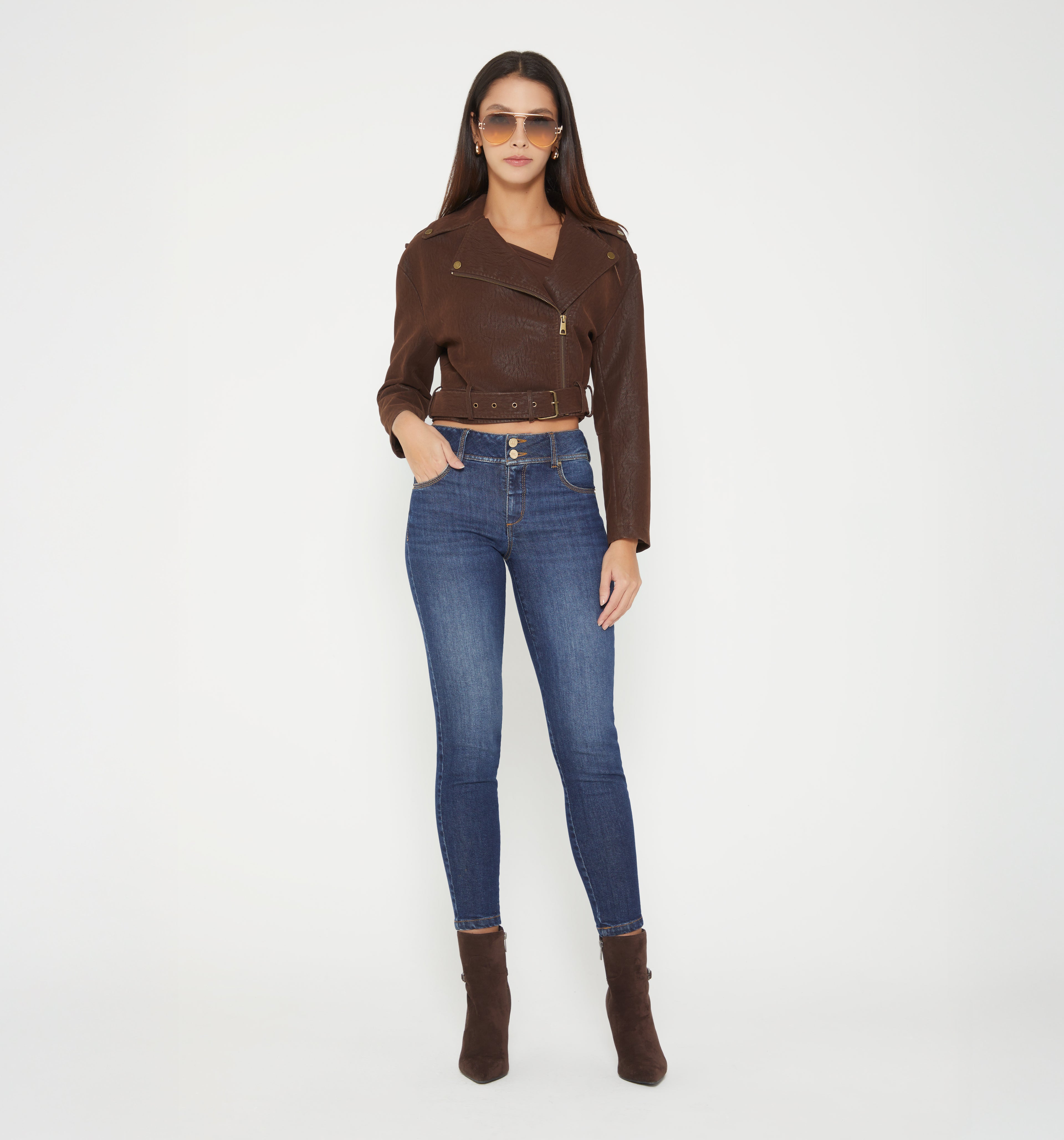Jean Skinny Tiro Medio Con Ribete
