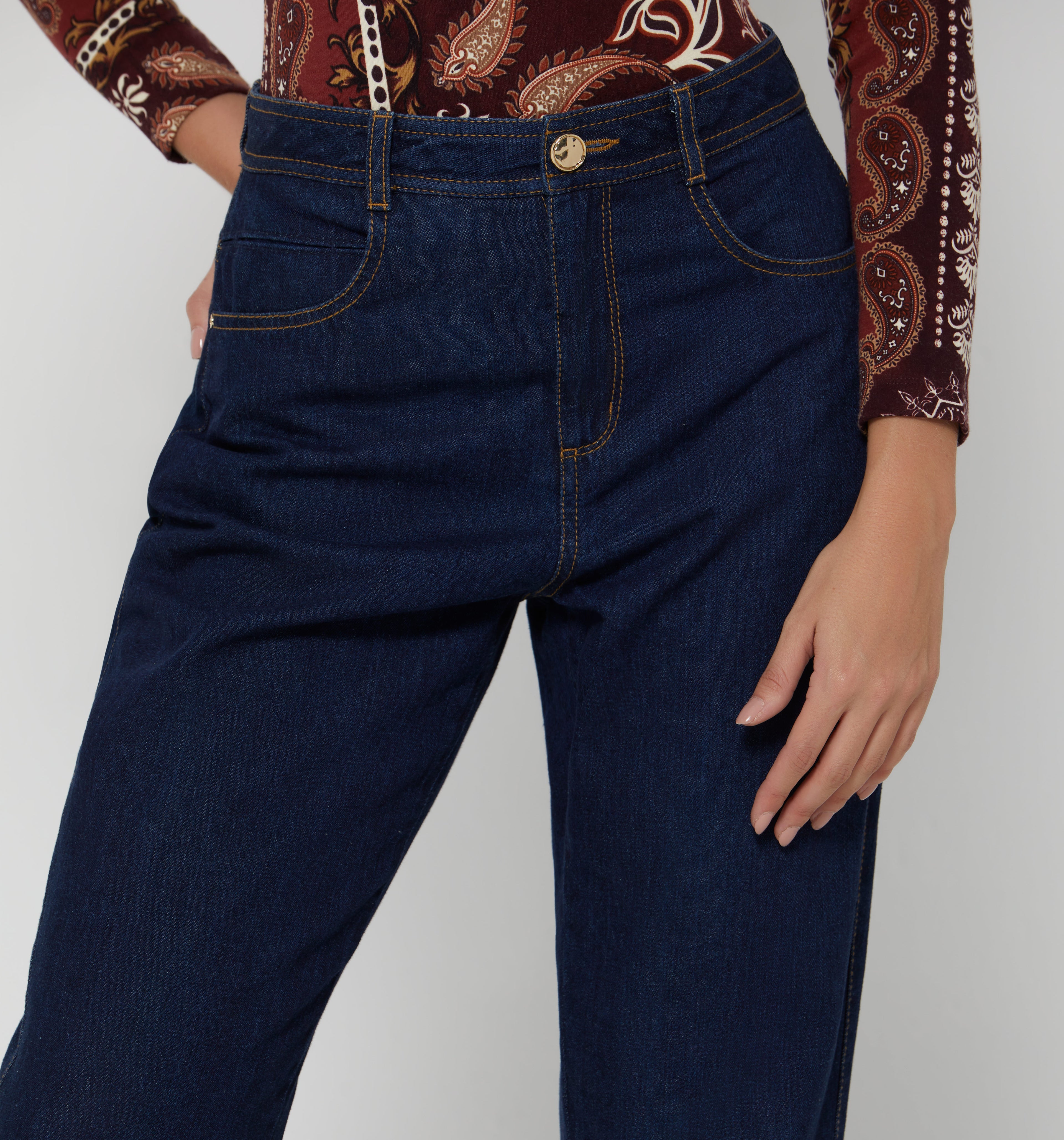 Jean Cropped Con Guardapolvo