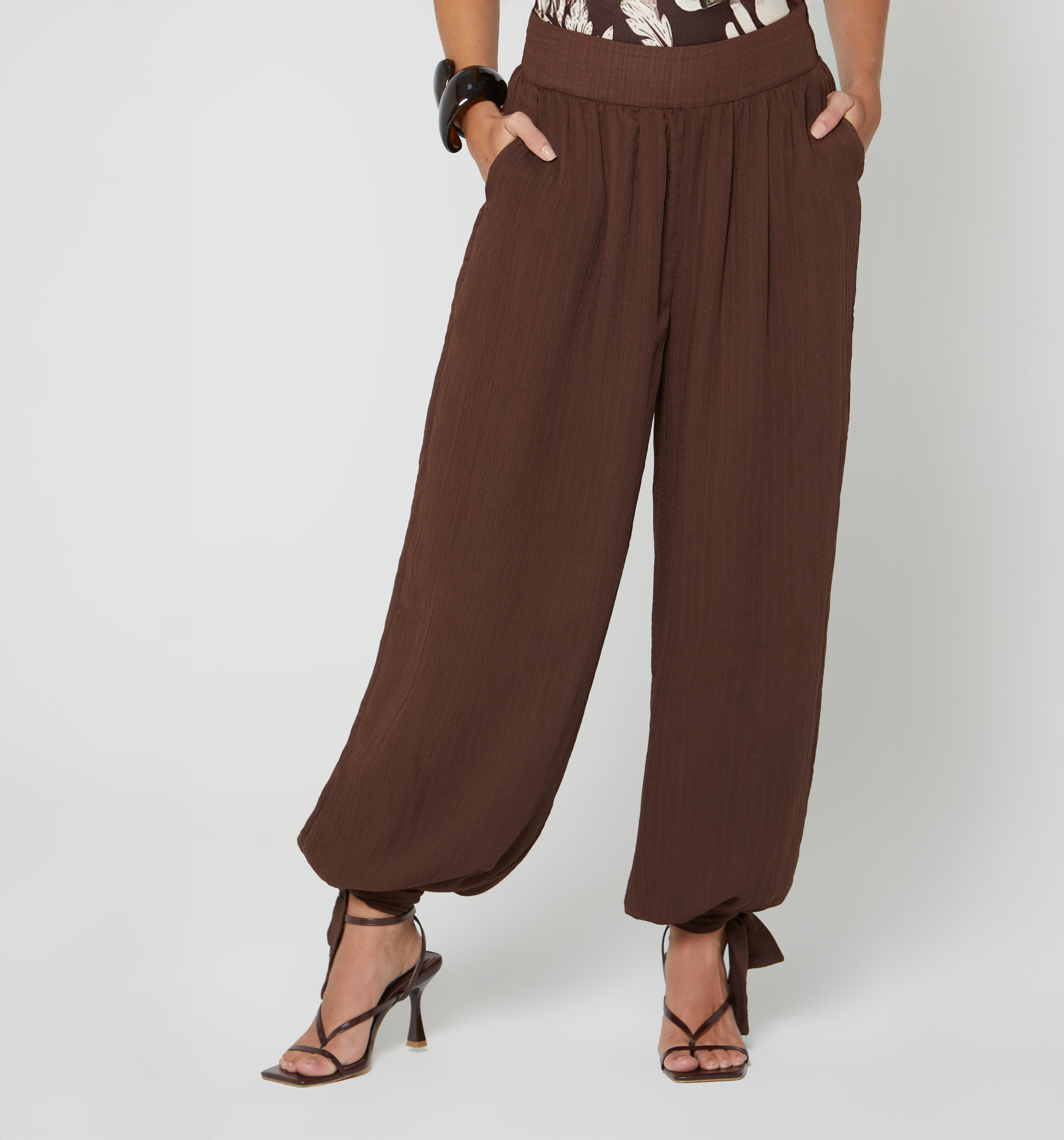 Pantalon Tiro Alto Harem Con Amarre