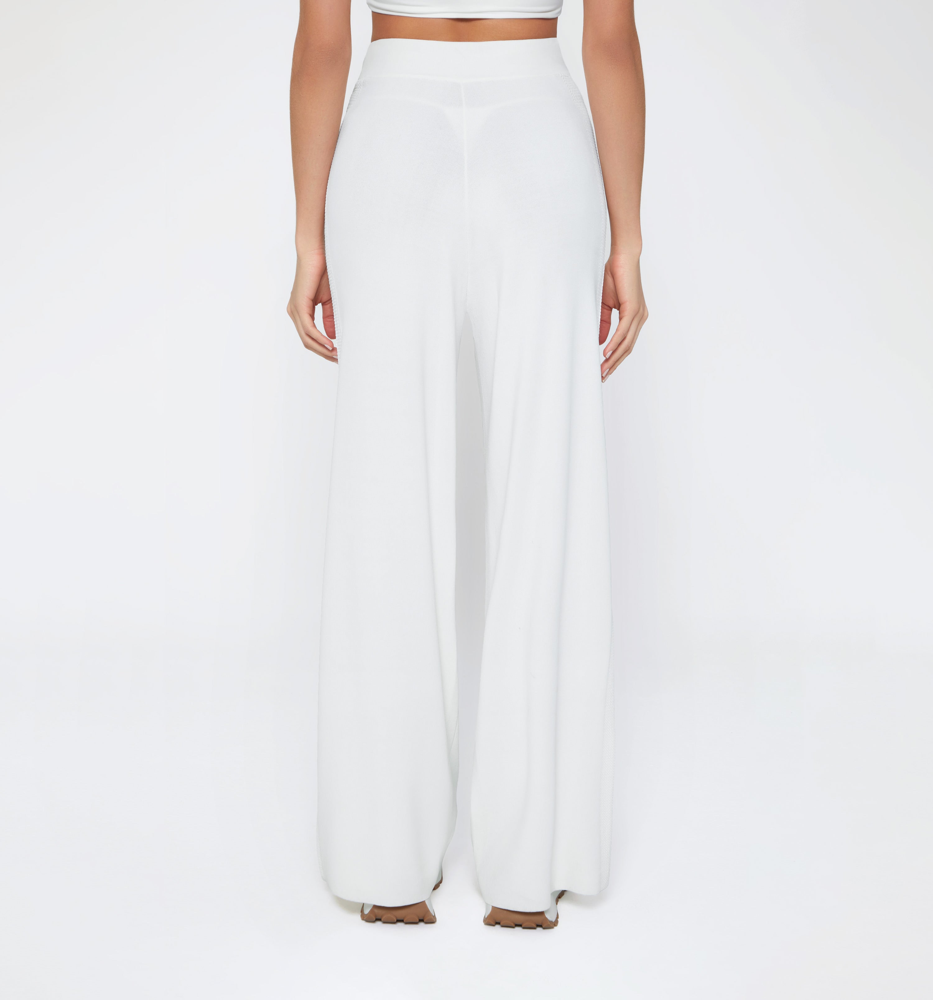 Pantalón Bota Recta Con Bolsillos