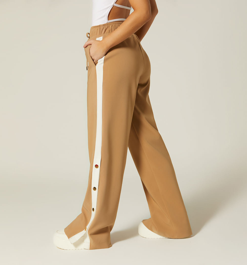 Pantalon Con Franja En Laterales