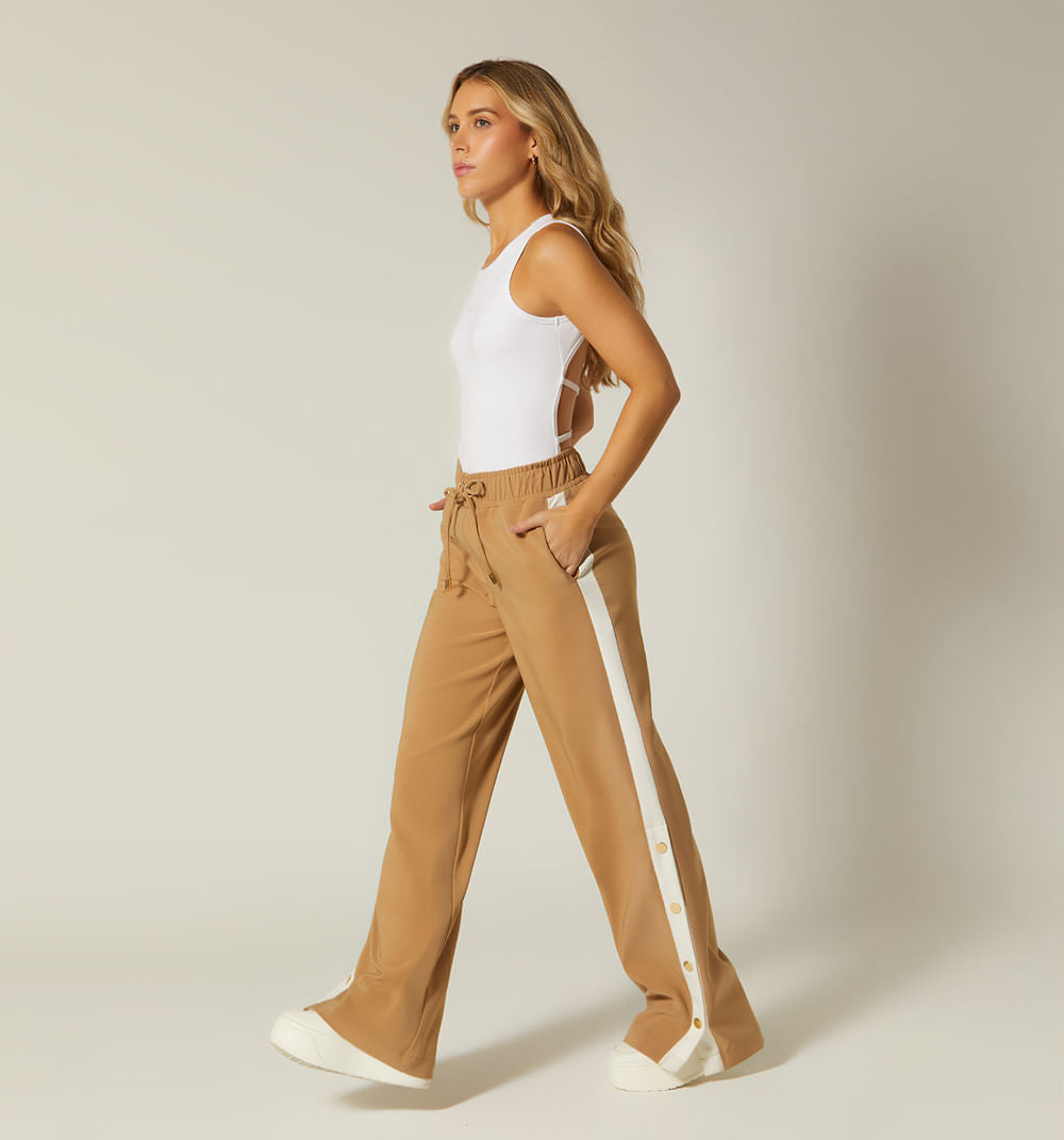 Pantalon Con Franja En Laterales