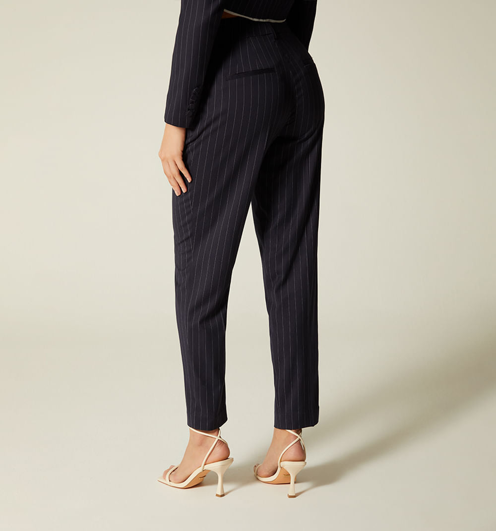 Pantalon  Con  Contraste  En Pretina