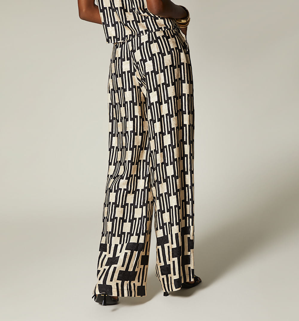 Pantalon  Bota Ancha Tiro Alto