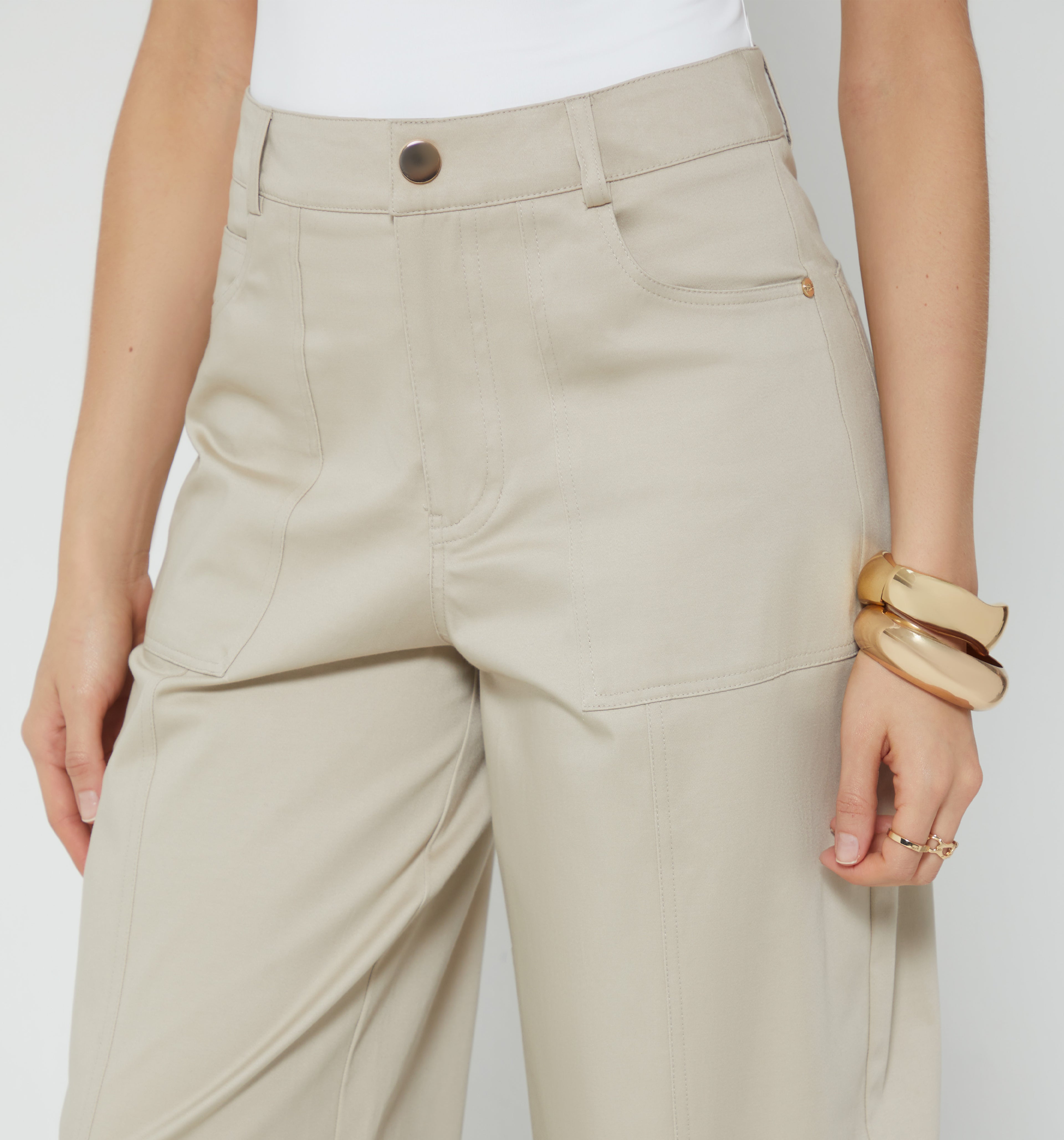Pantalon Barrel Bolsillos Parche