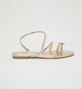 Sandalia Plana Con Detalles Metalicos
