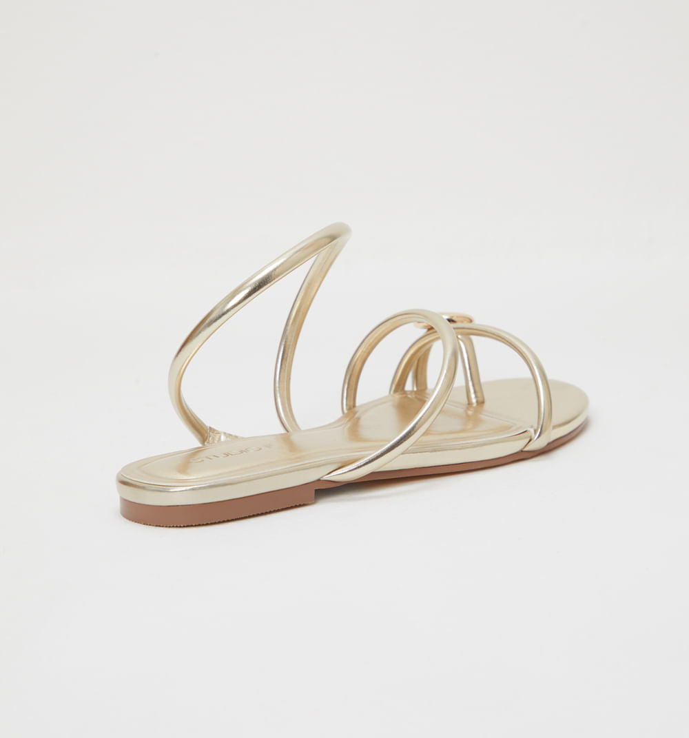 Sandalia Plana Con Detalles Metalicos