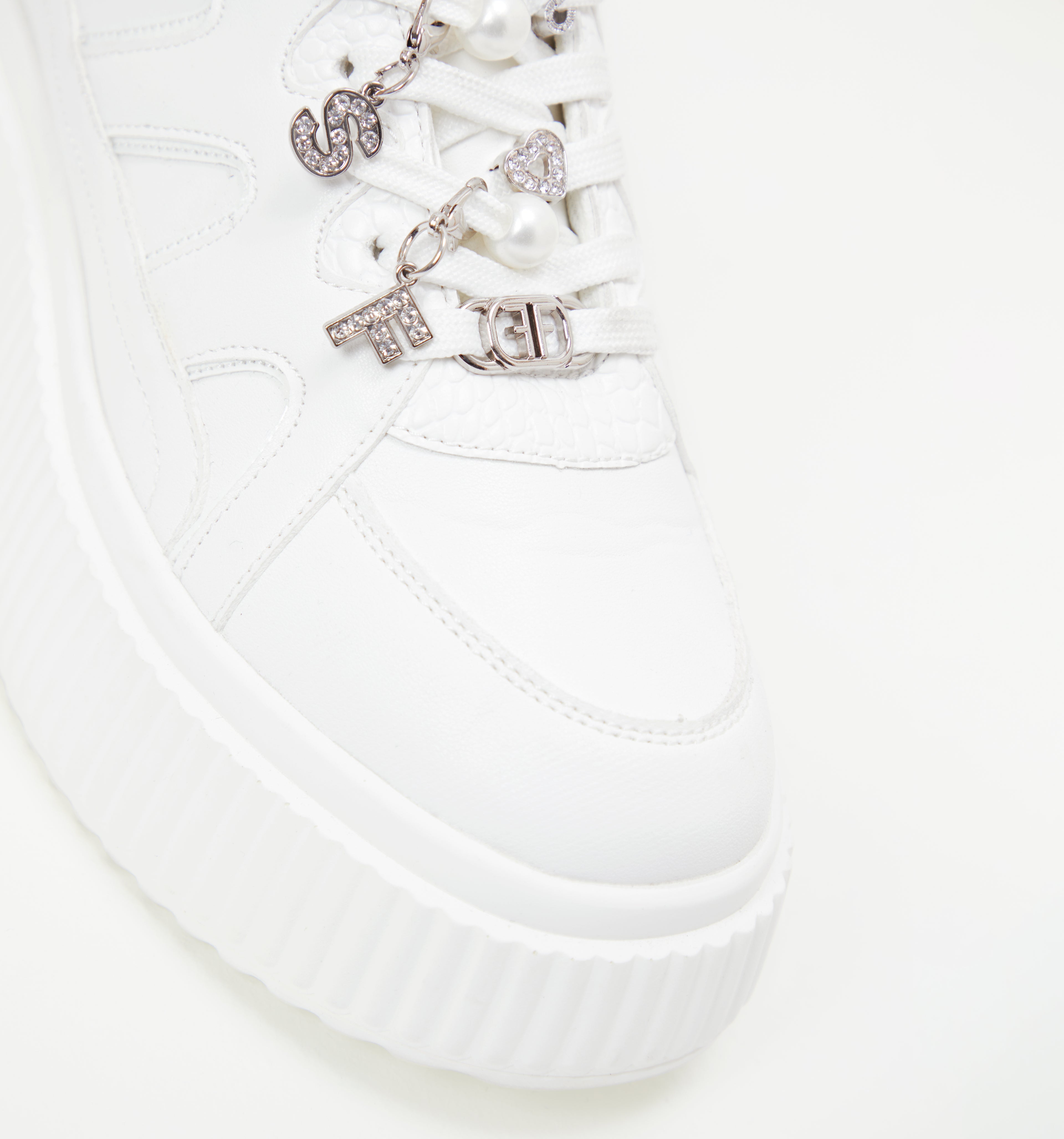 Tenis Chuncky Charms