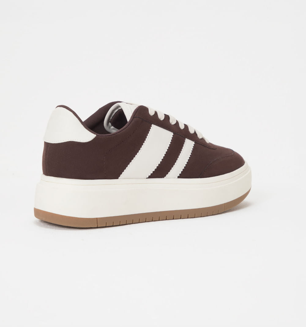 Tenis En Suede Con Lineas En Contraste