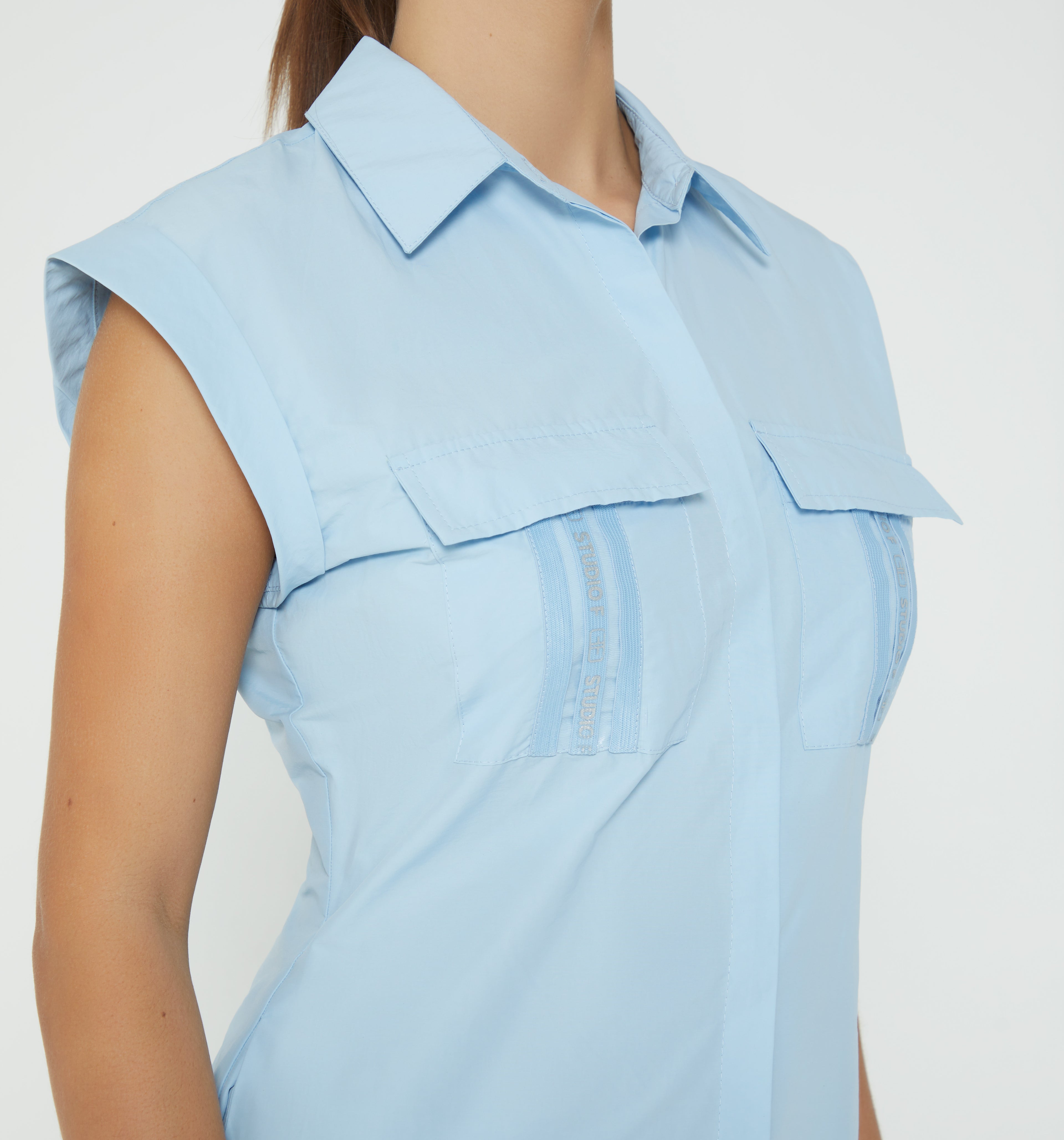 Vestido Corto Con Bolsillos