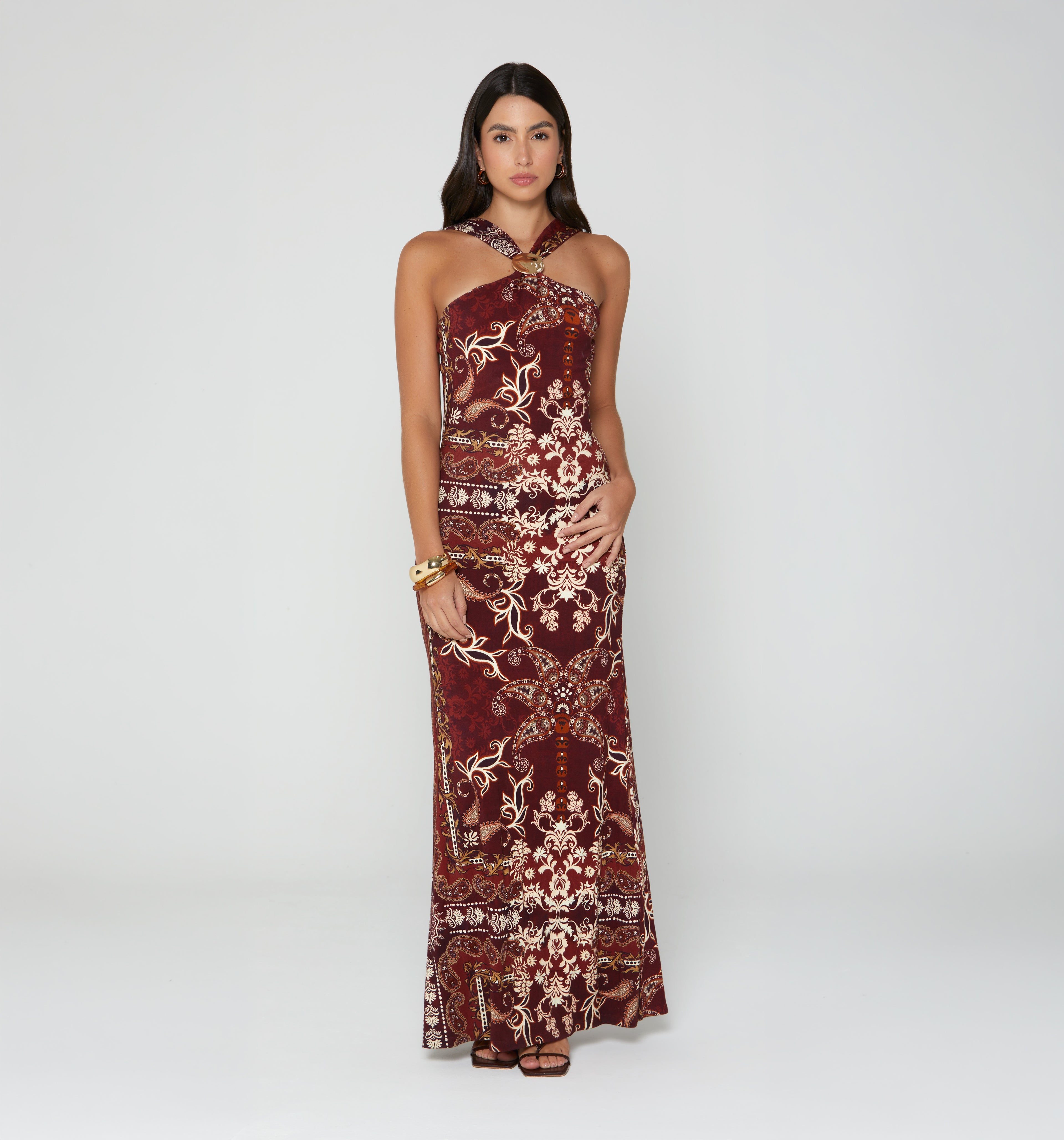 Vestido Largo Con Escote En Espalda