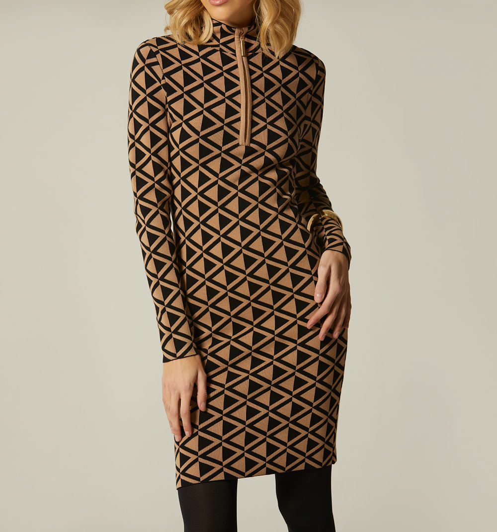 Vestido Cuello Alto Con Cierre