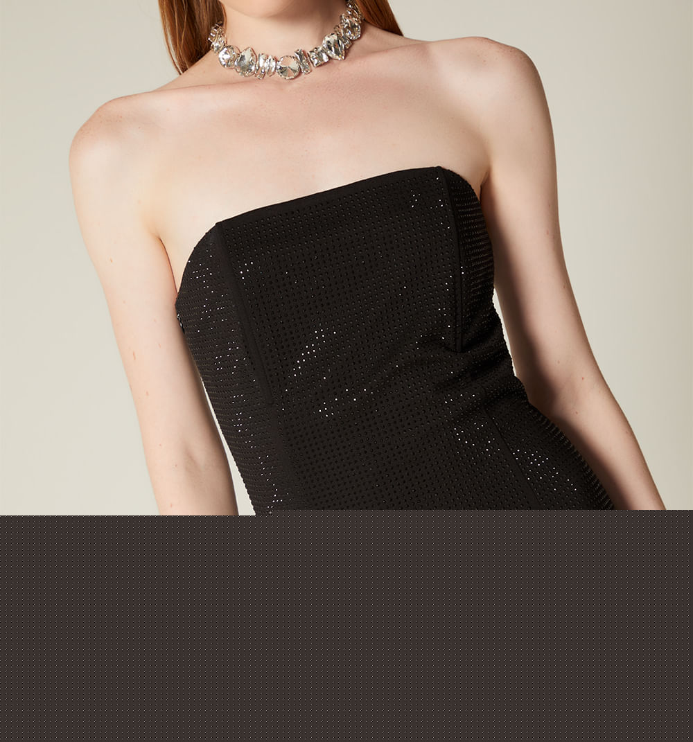 Vestido Corto Con Hotfix