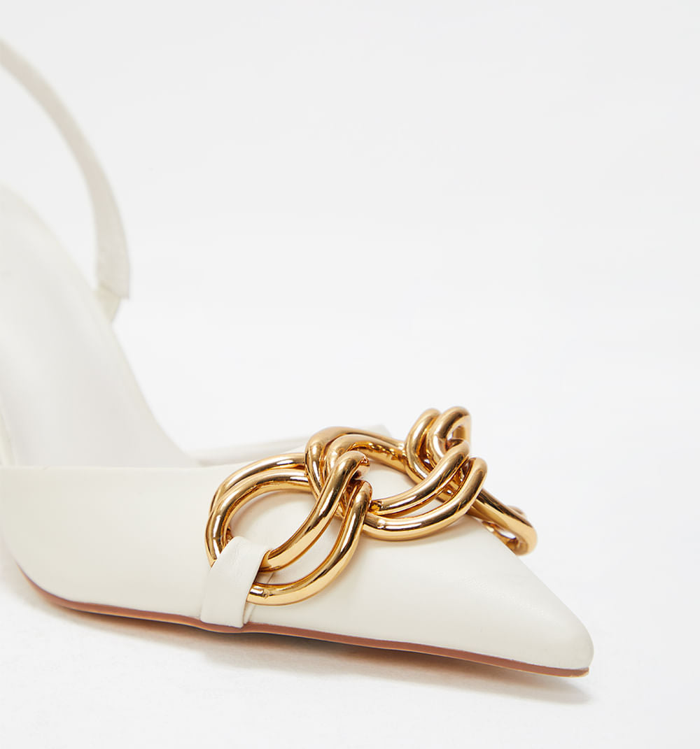 Zapato Cerrado Con Cadena