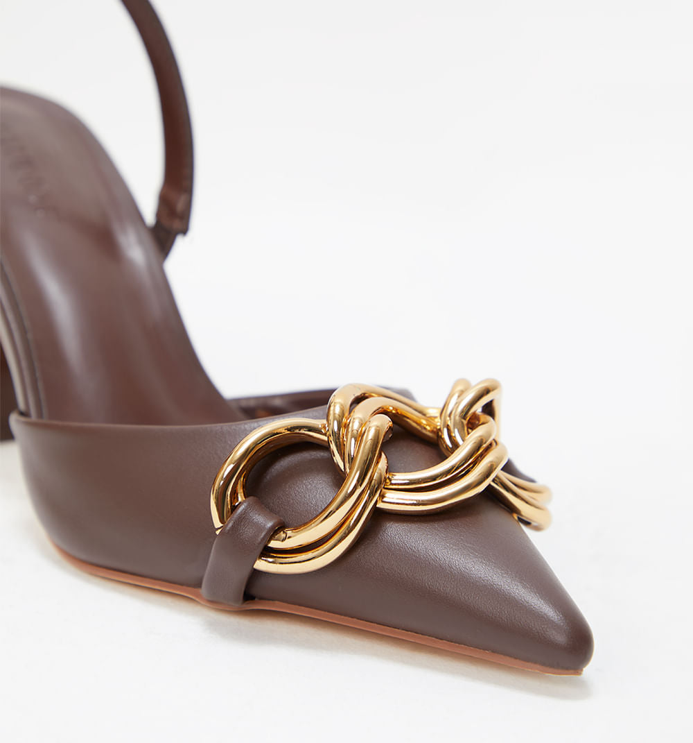 Zapato Cerrado Con Cadena