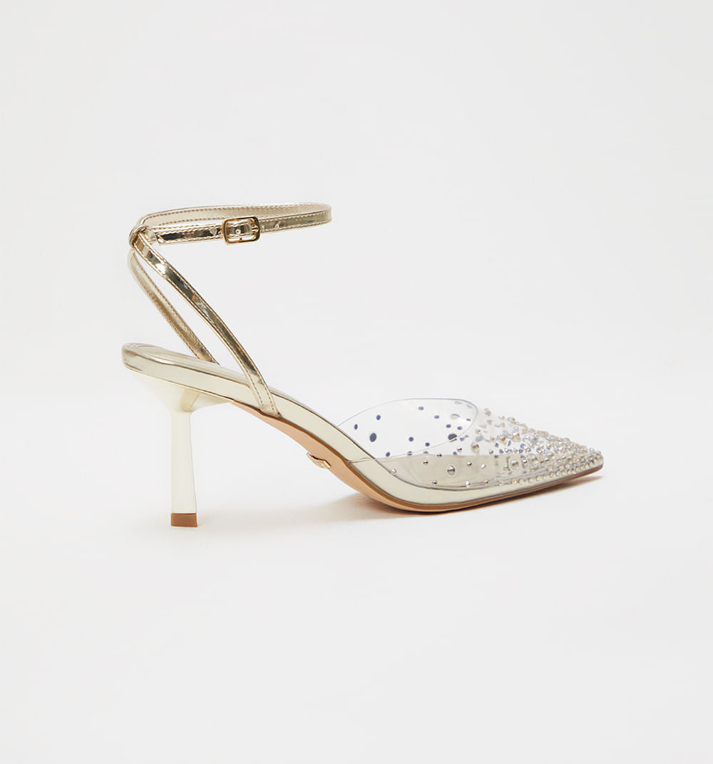 Zapato Cerrado Con Capellada En Vinilo