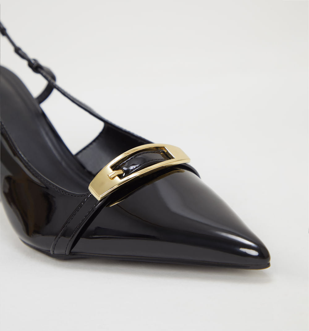 Zapato Cerrado Capellada Decorativa