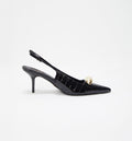 Zapato Cerrado Croco Con Aplique