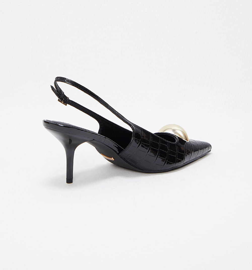 Zapato Cerrado Croco Con Aplique