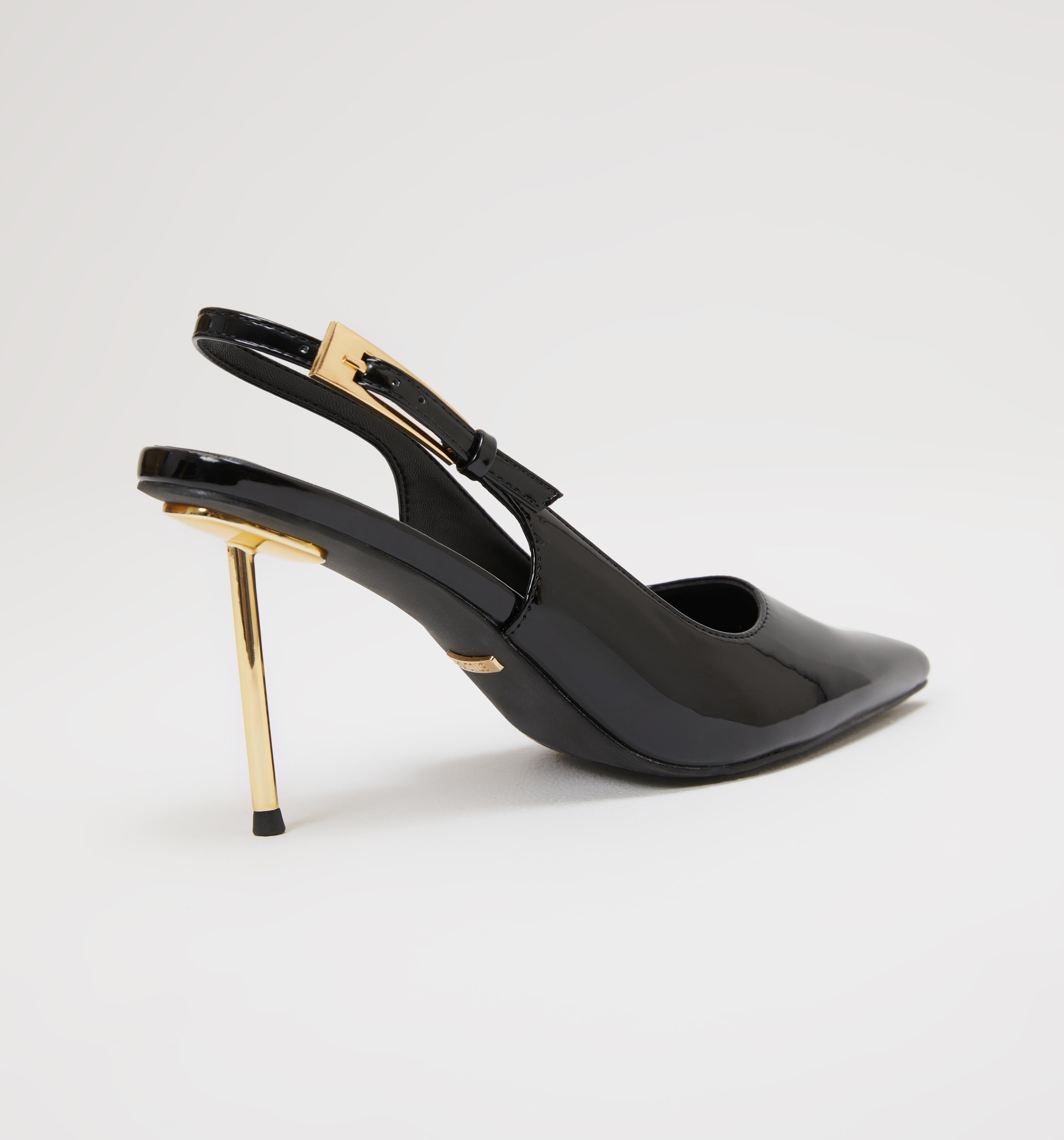Stiletto Con Tira Al Talón