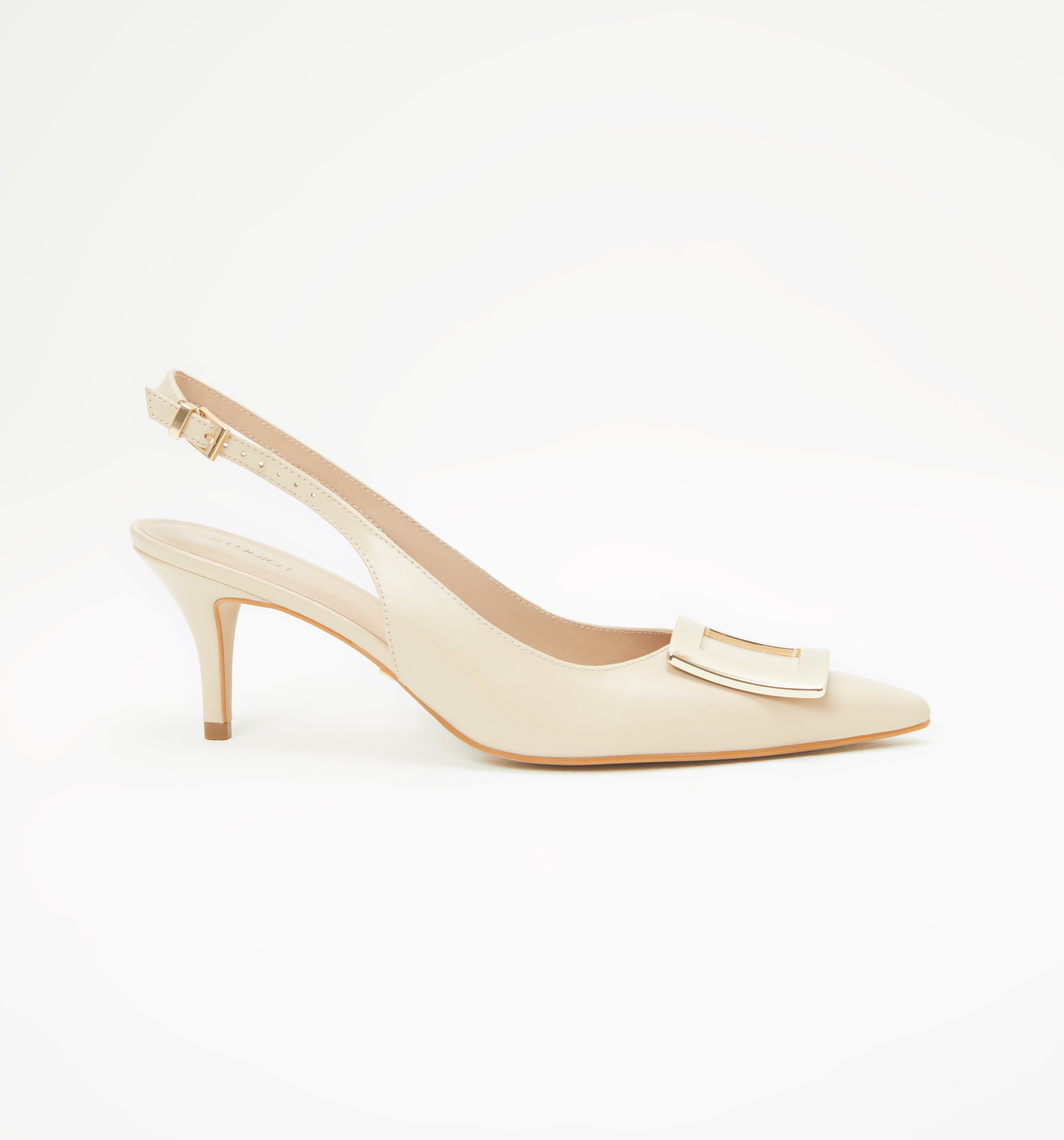 Zapato Cerrado En Cuero Con Hebilla