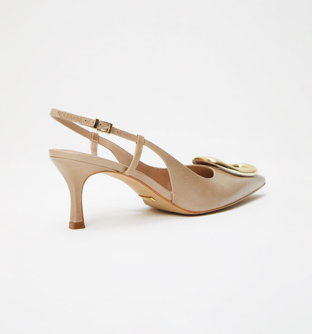 Zapato Cerrado Cuero Con Herraje
