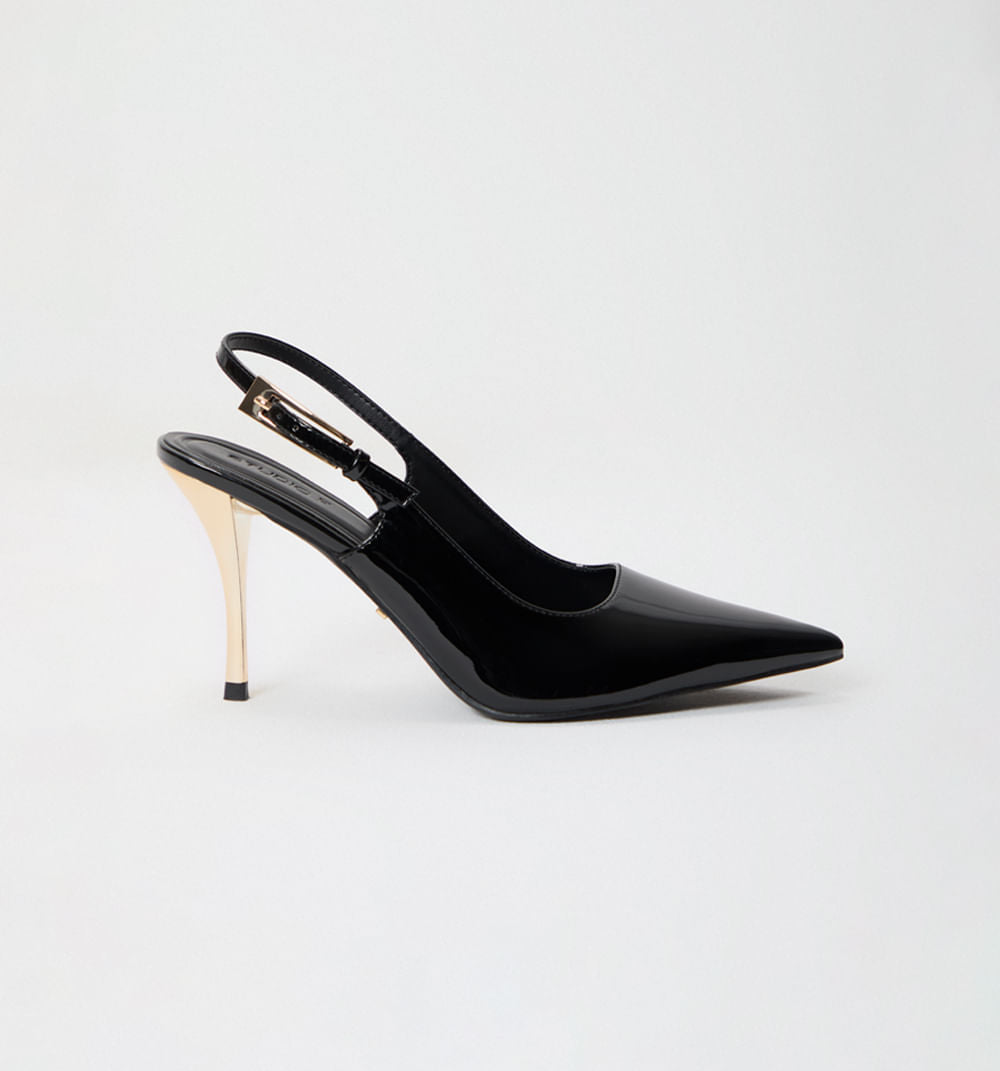 Zapato Cerrado Con Hebilla