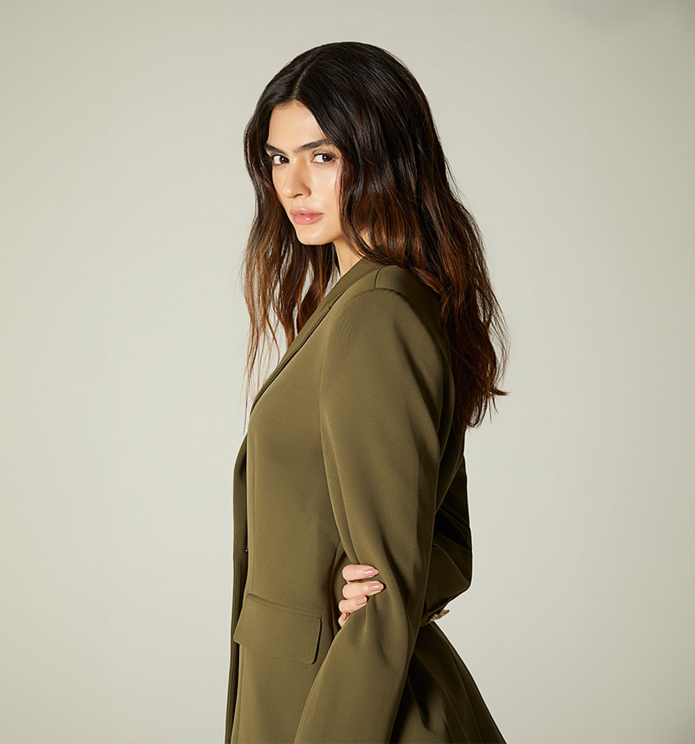 Blazer Oversize Cuatro Botones