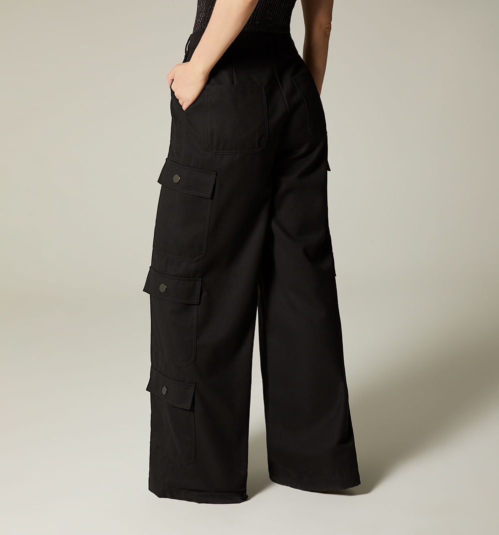 Pantalon Tipo Cargo Con Brochess