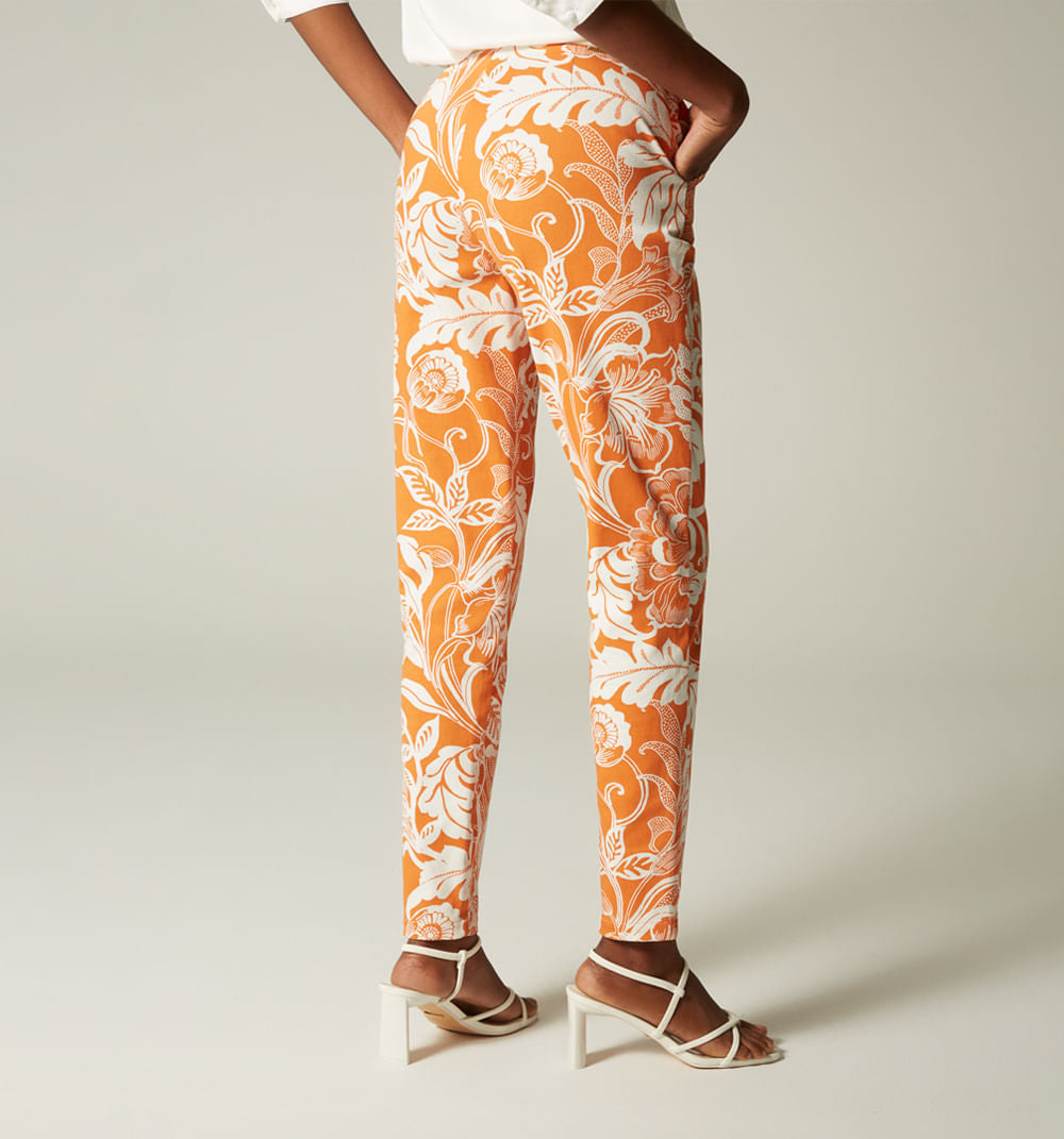 Pantalon Chino Con Correa
