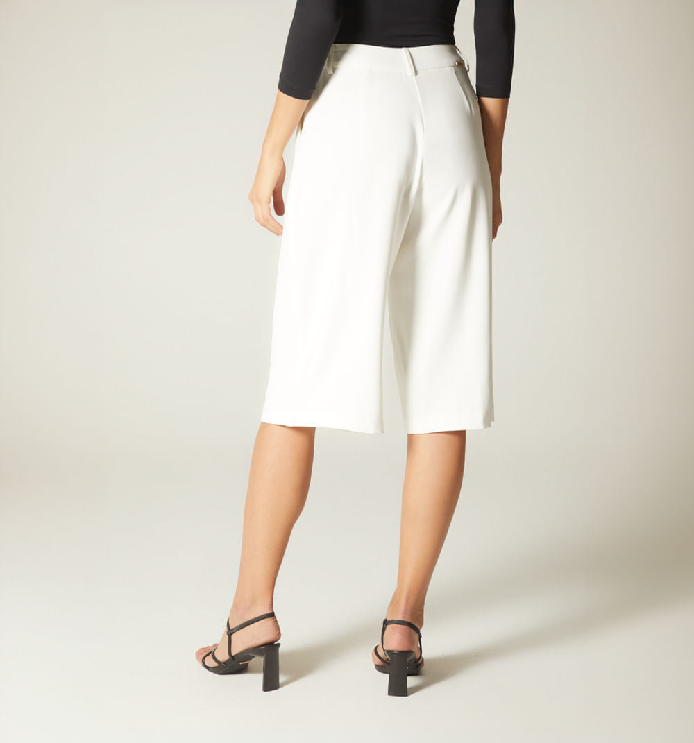 Culotte Pretina Con Broche Corte En Bota