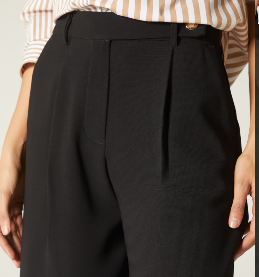 Culotte Pretina Con Broche Corte En Bota