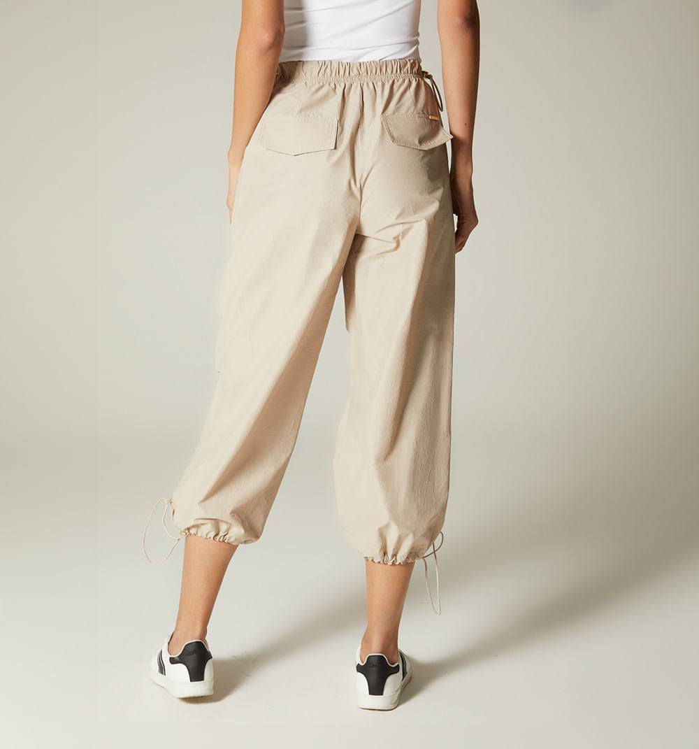Pantalon Tiro Alto Con Elasticos