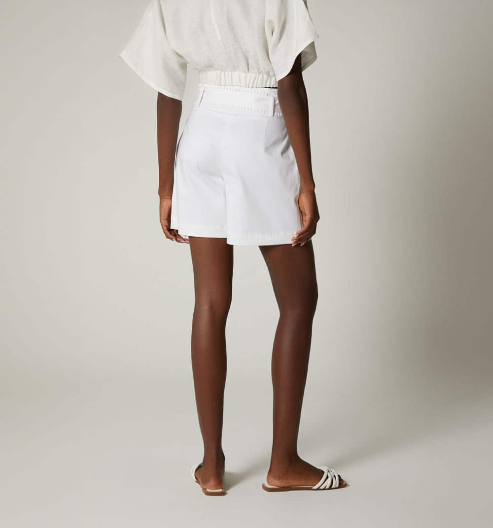 Short Tipo Bermuda Tiro Alto Con Cinturo